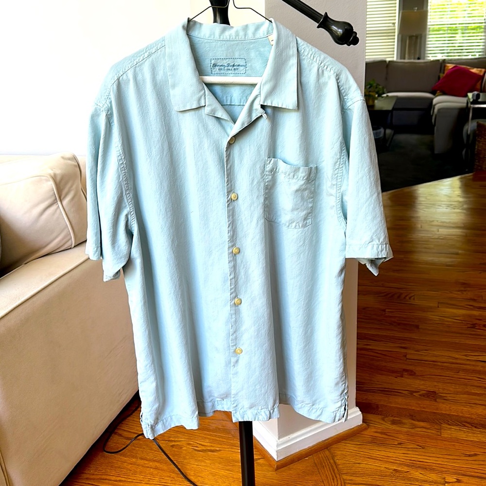 Men’s Tommy Bahama 100% silk shirt
